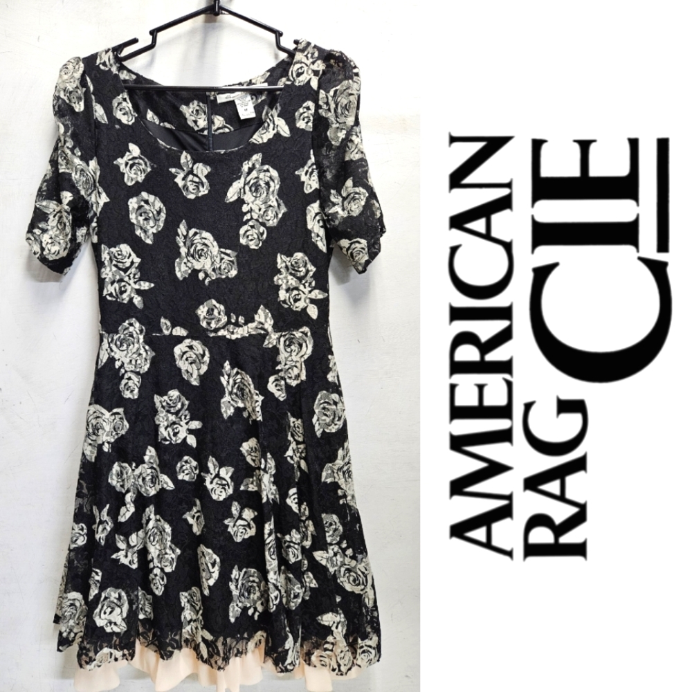 American Rag Cie black & cream lace floral rose mini dress short sleeve medium